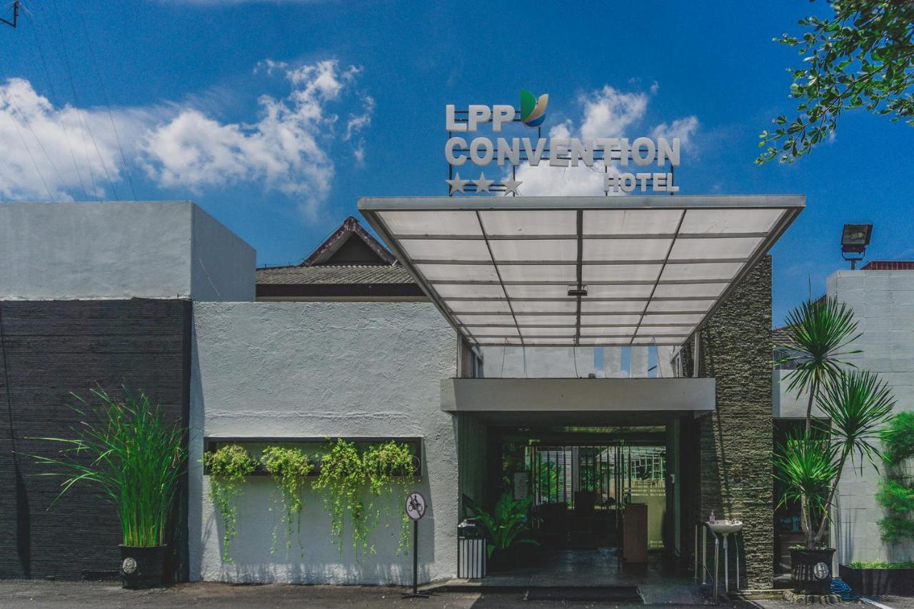 Lpp Convention Hotel Demangan Yogyakarta Exterior photo